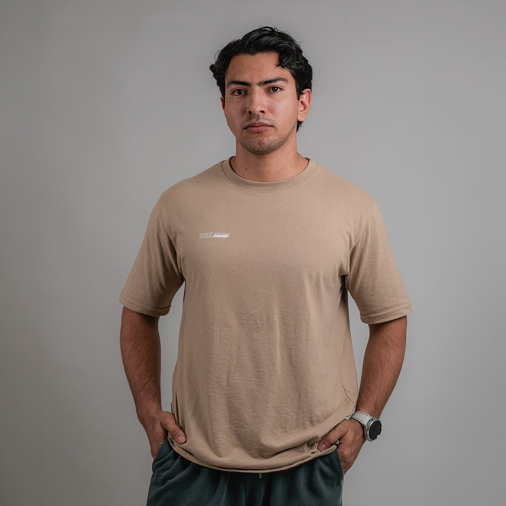 MAIN CHARACTER TEE - SLIMFIT