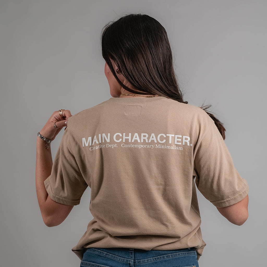 MAIN CHARACTER TEE - SLIMFIT